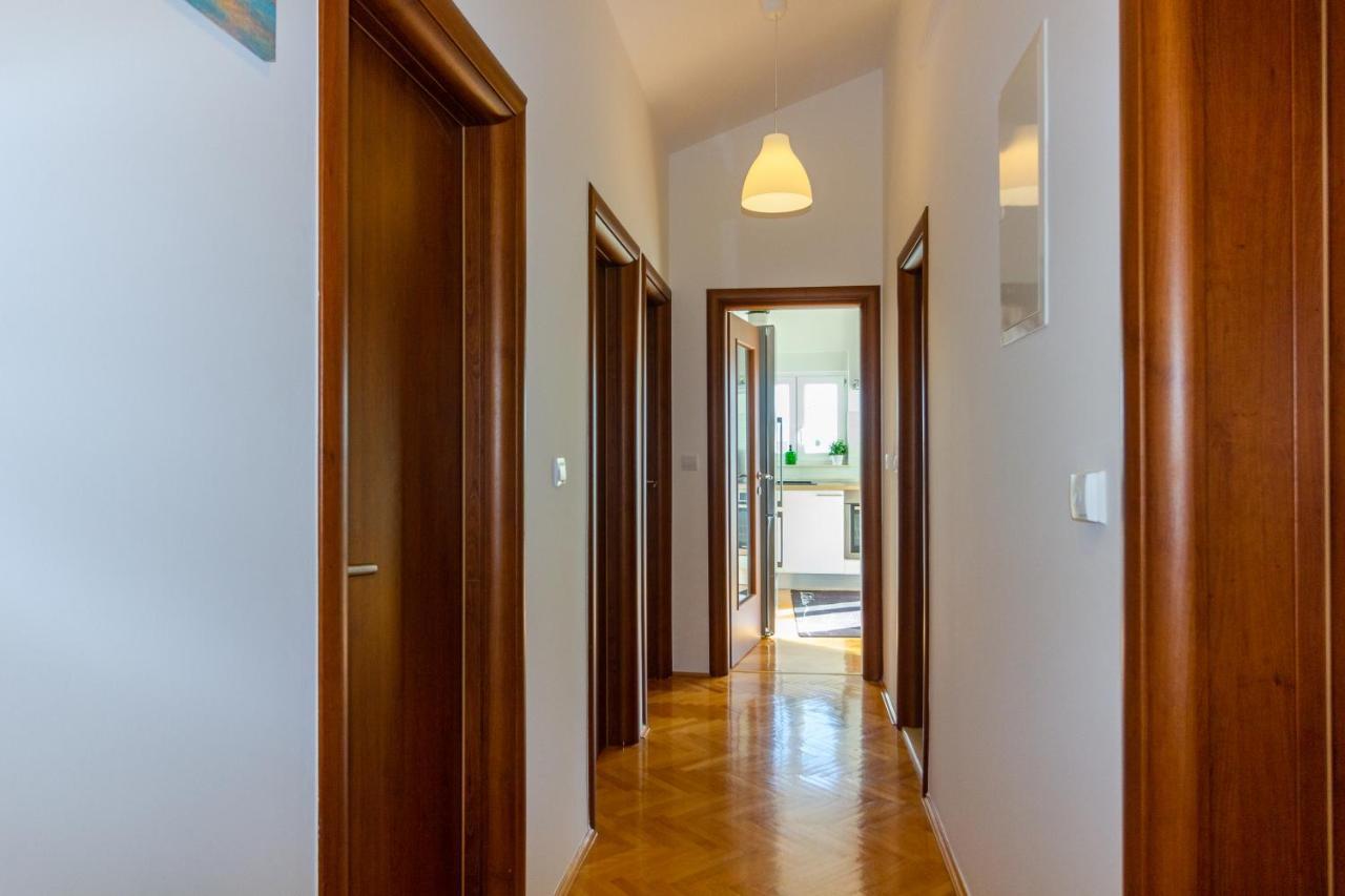 Omis Wind Rose Apartment Esterno foto
