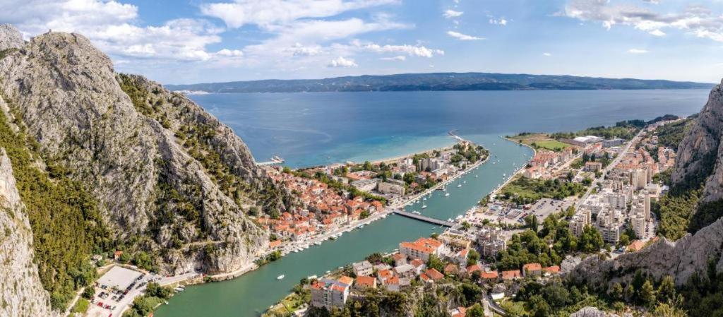 Omis Wind Rose Apartment Esterno foto