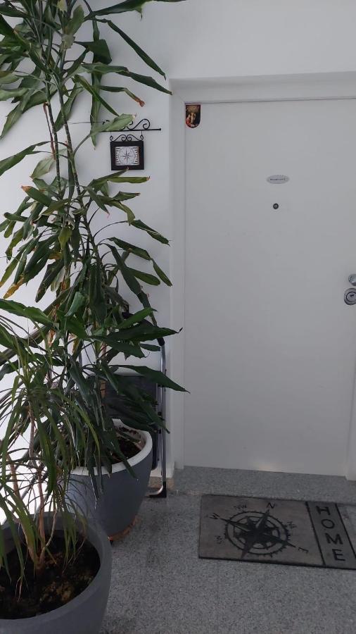 Omis Wind Rose Apartment Esterno foto
