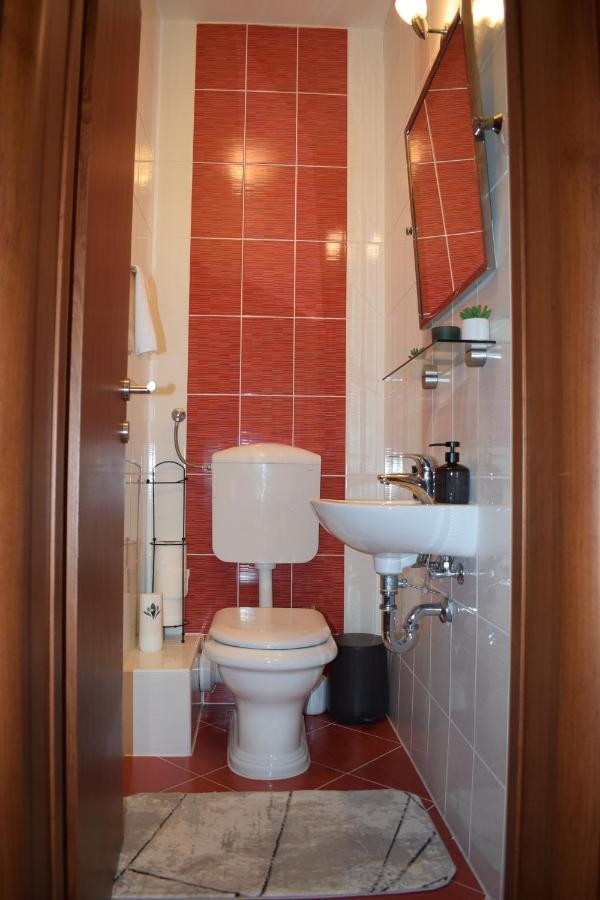 Omis Wind Rose Apartment Esterno foto